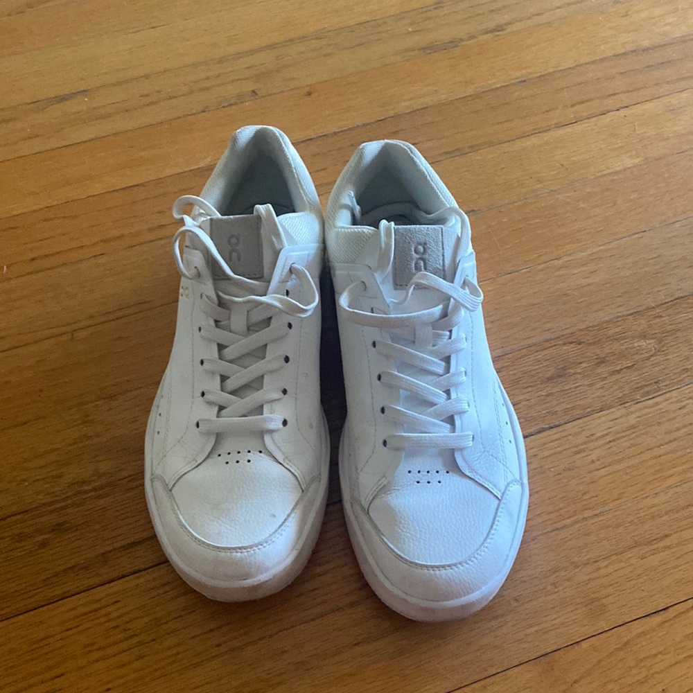 On cloud The Roger sneakers